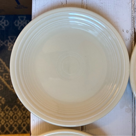 4 Pale Yellow Cream Fiesta Ware Homer Laughlin 7 1/4" Salad Bread Dessert Plates - Picture 2 of 6